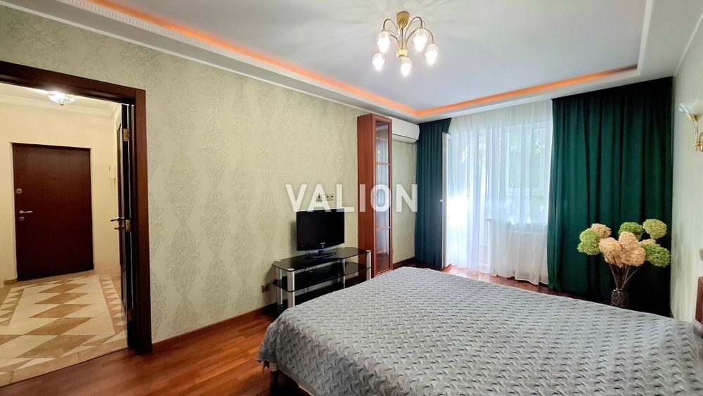 Продаж 1 кім. квартири, ремонт, Харківське шосе, метро Харківська