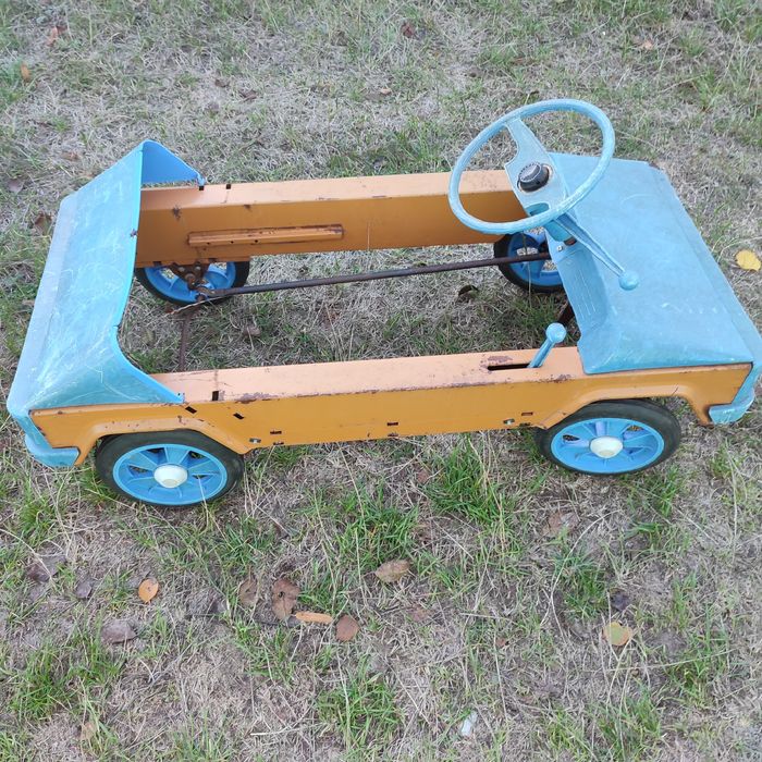 Продам дитячу машинку.