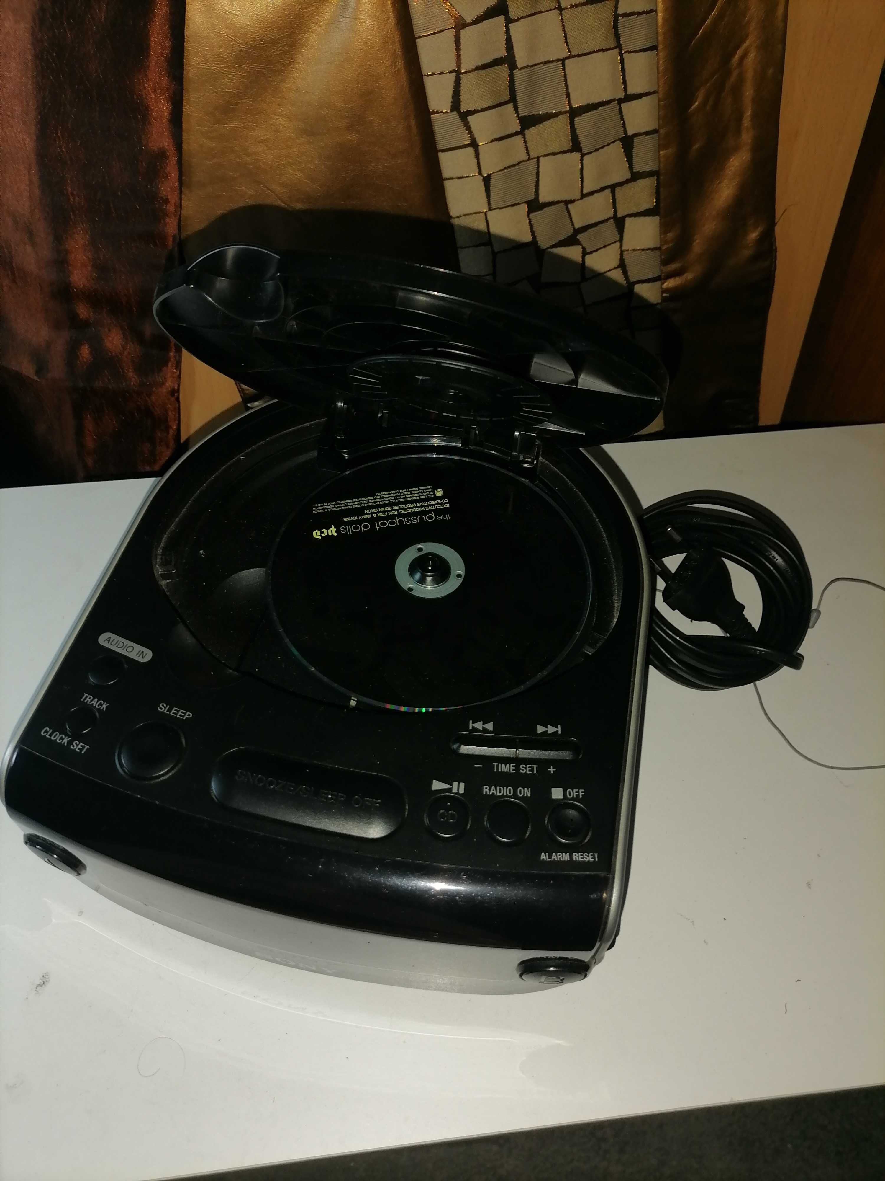 Leitor CD Radio Relógio Sony