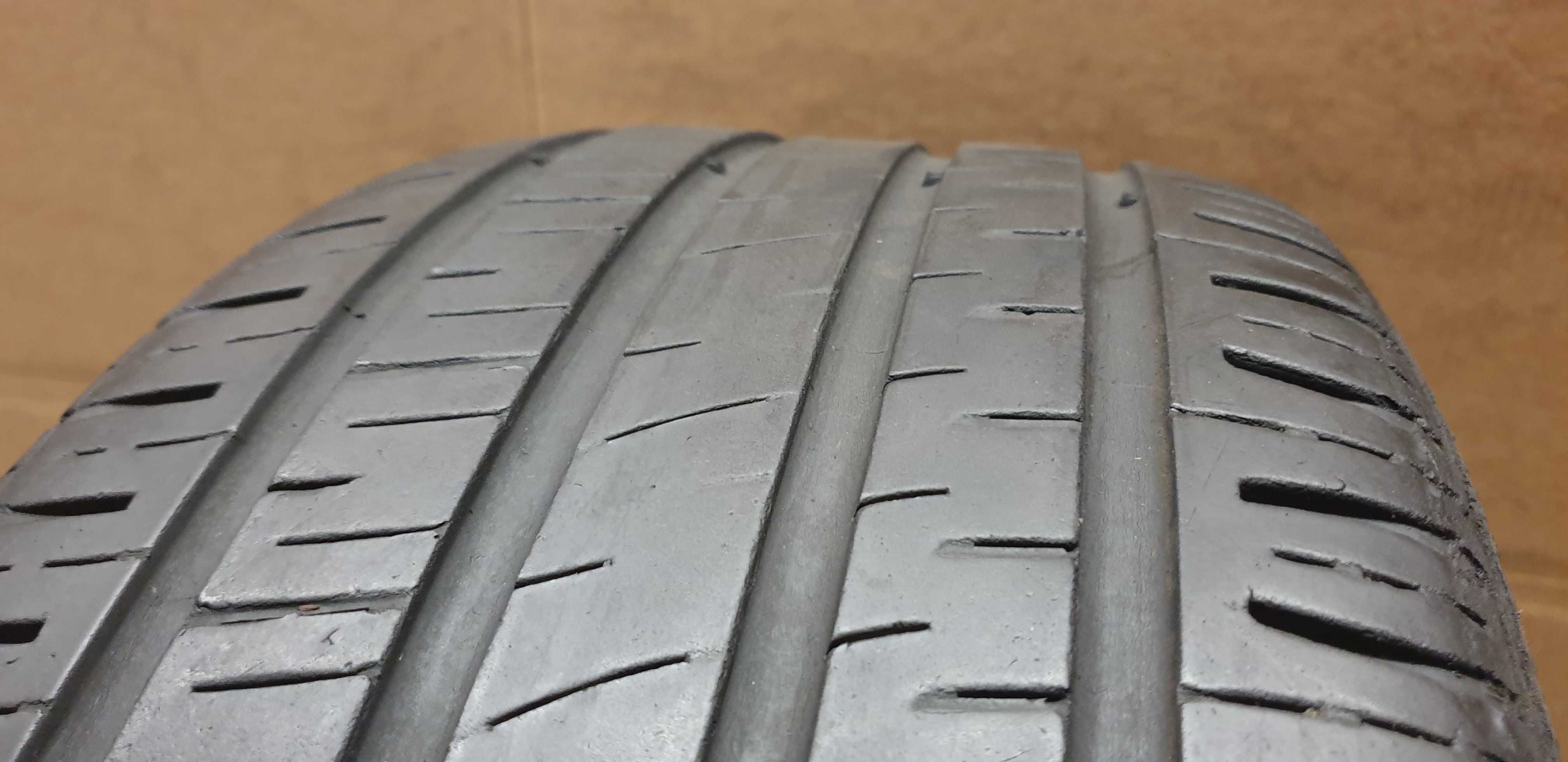 opona letnia Barum Bravuris 3HM 235/45R18 98Y XL 1szt