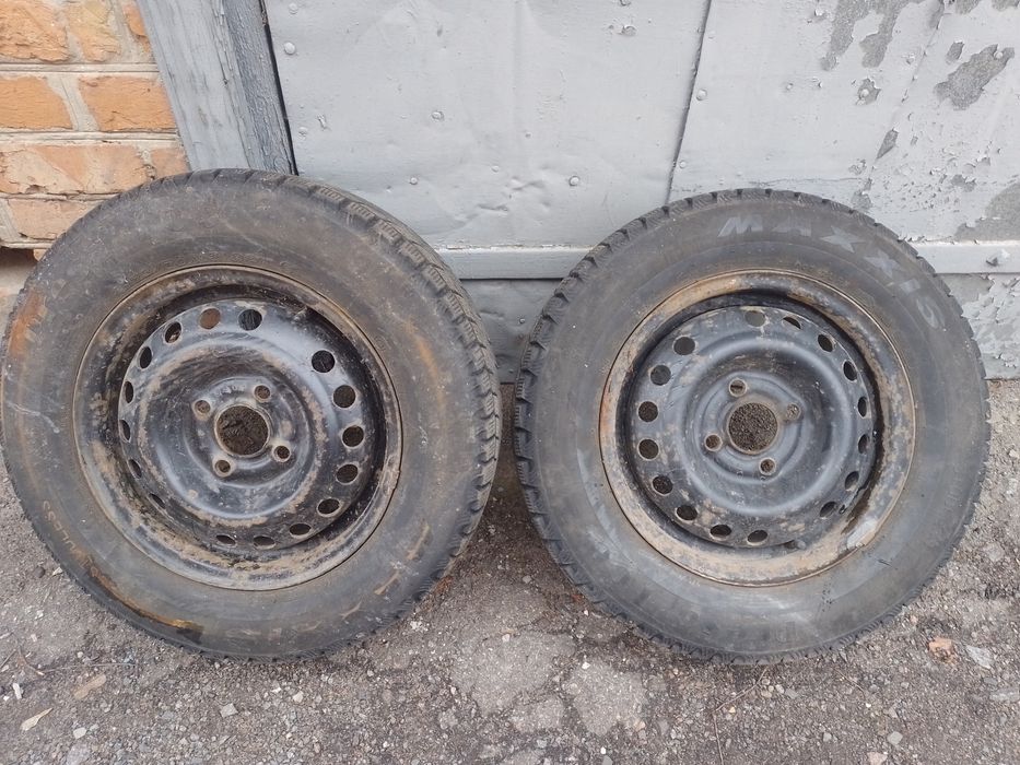 Диски 2 шт R13на ланоса з зимовою резиною 2008рік