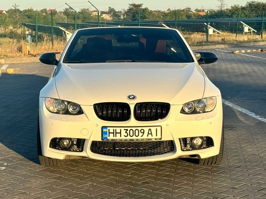 BMW 320i Cabrio E93