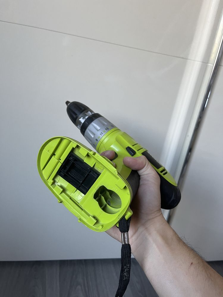 Шуруповерт без комплекту Worx WU 366