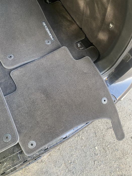 Комплект ковриков Porshe Cayenne 955,957 оригинал