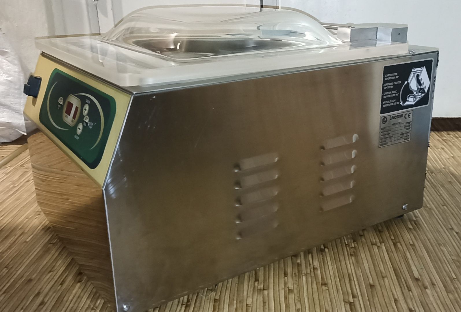 Вакуумний пакувальник LAVEZZINI Universal MADE IN ITALY
