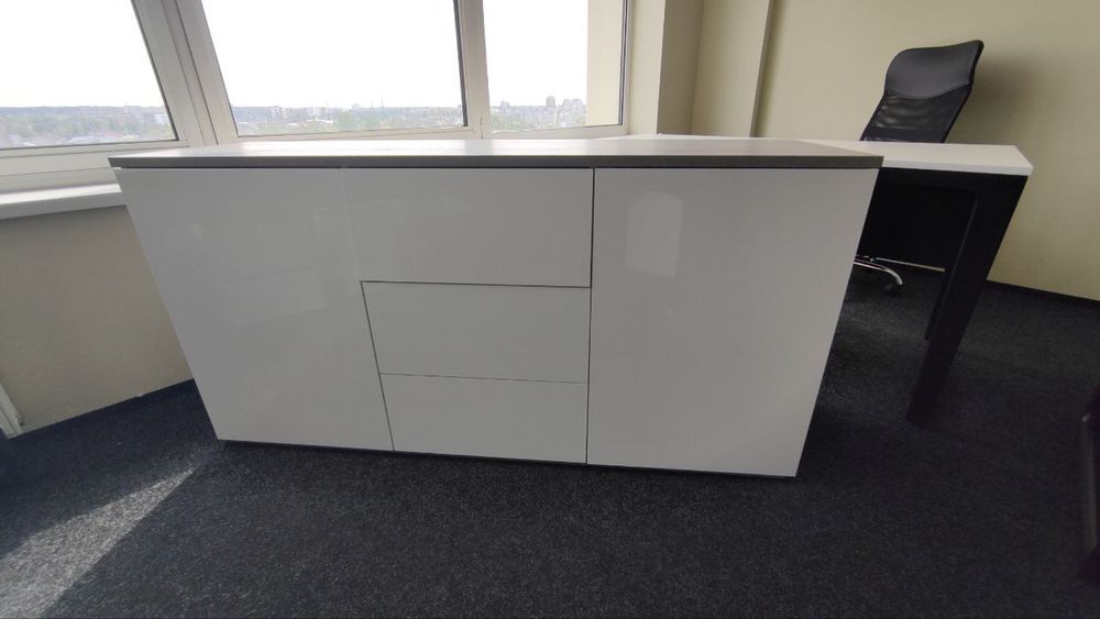 Комод  білий глянцевий для офісу або дому