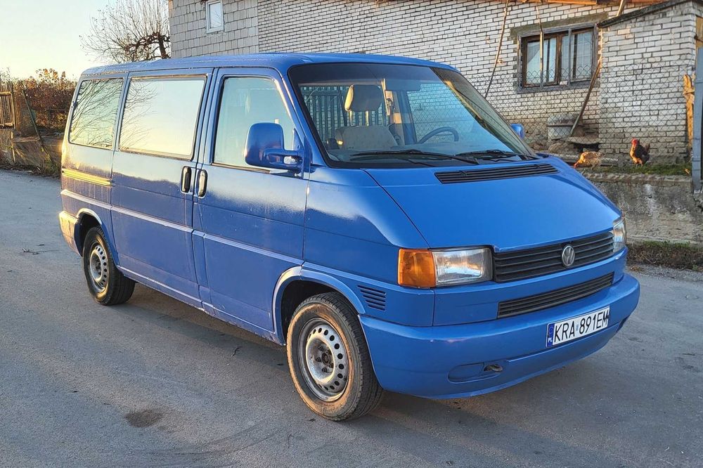 Volkswagen Caravelle Transporter Syncro T4 4x4 8 osób 2,5TDI doinwesto