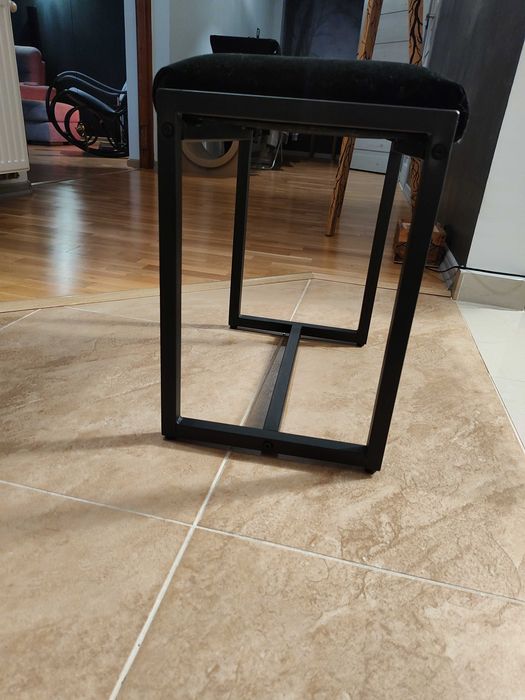 Mała pufka/krzesło