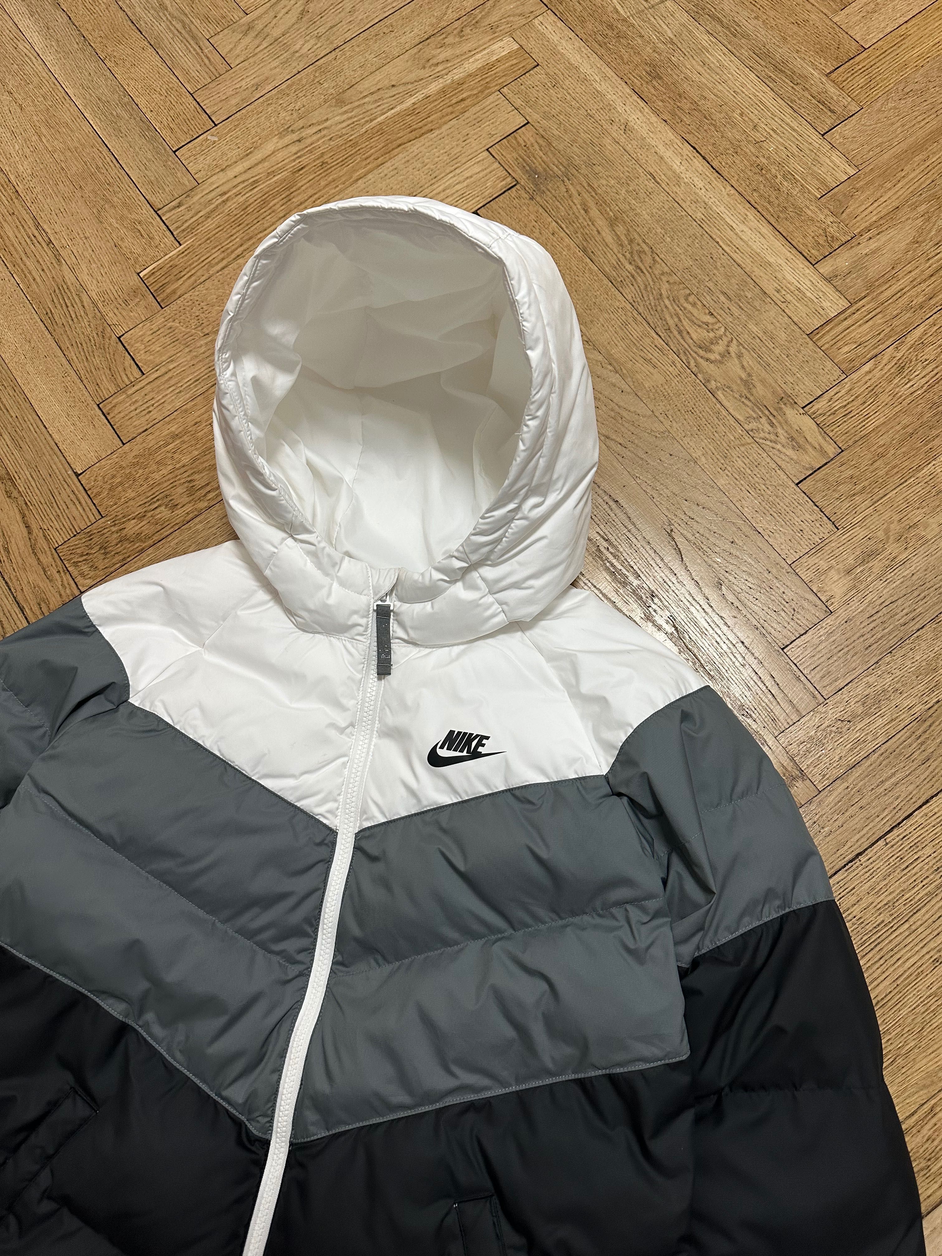 Пуховик Nike NSW XS размер