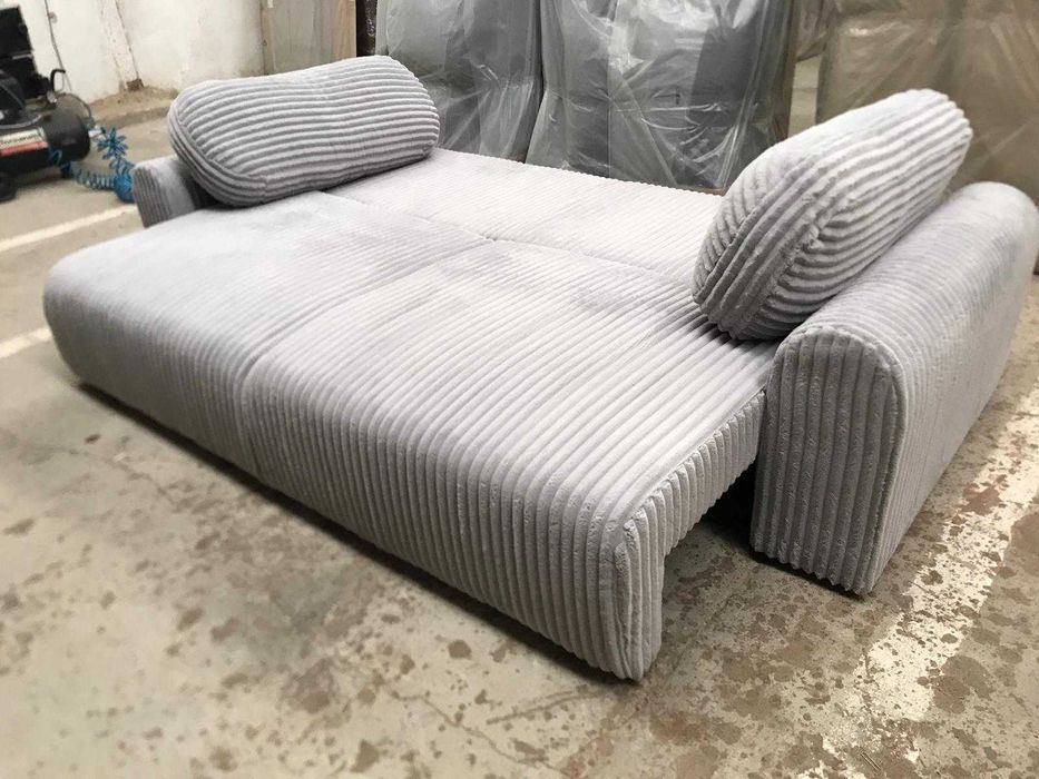 Wyjątkowa welurowa sofa w kolorze szarym z funkcją spania