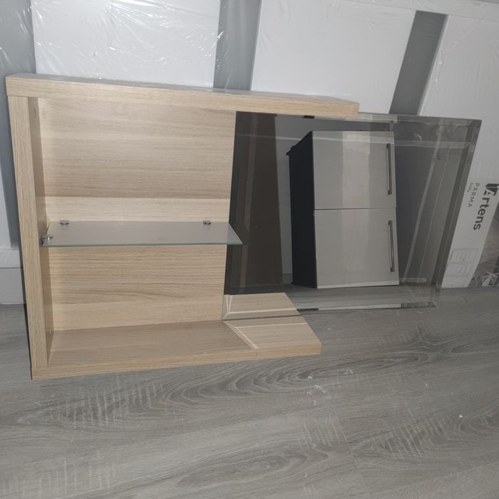 Szafka wisząca z lustrem łazienka