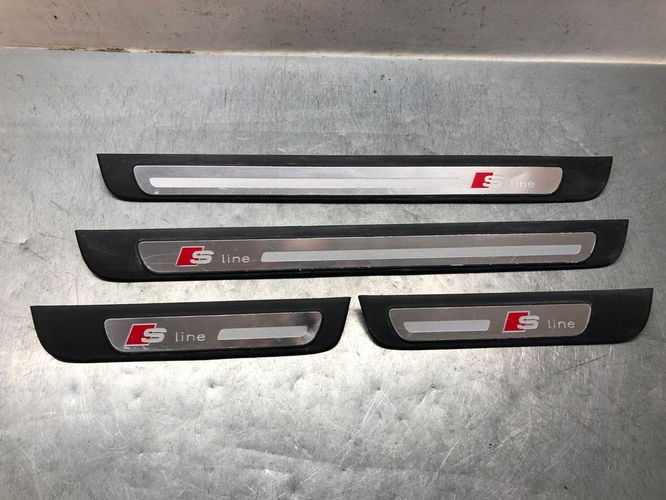 A4 B8 S Line nakładki Listwy Progowe Komplet