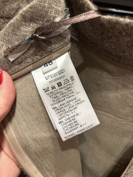 Продам женский костюм ermanno scervino