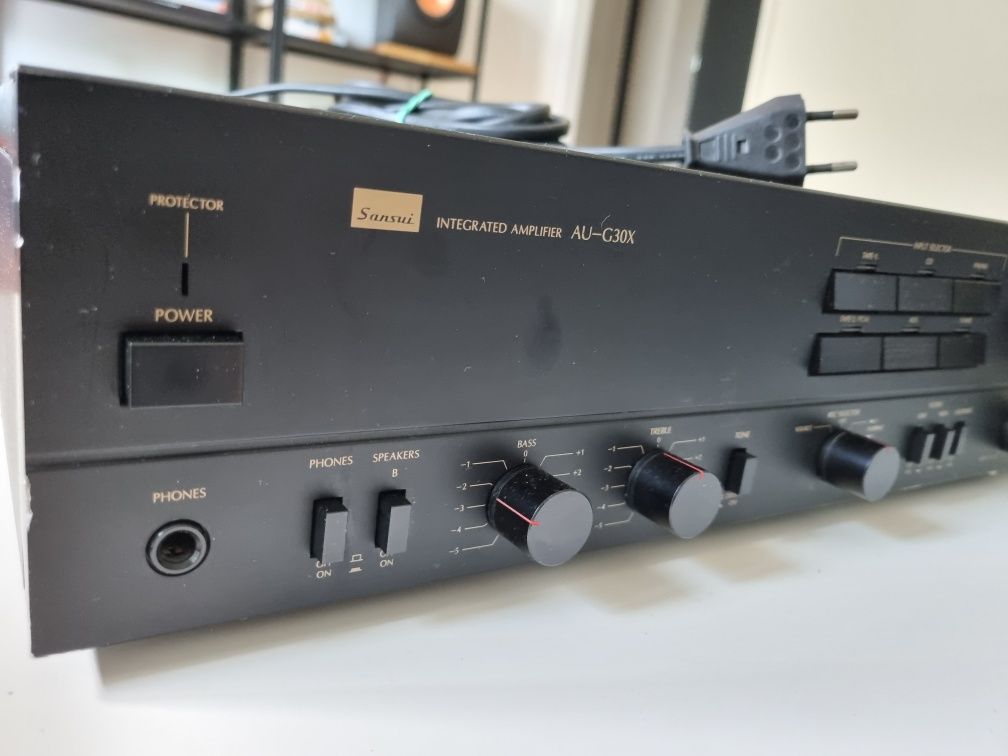 Wzmaciacz Sansui A-UG30X