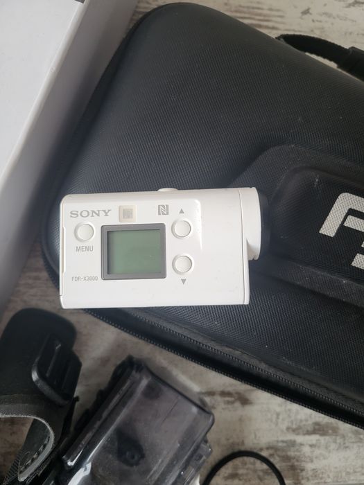 Продам недорого набор для блогера камера Sony fdr x3000