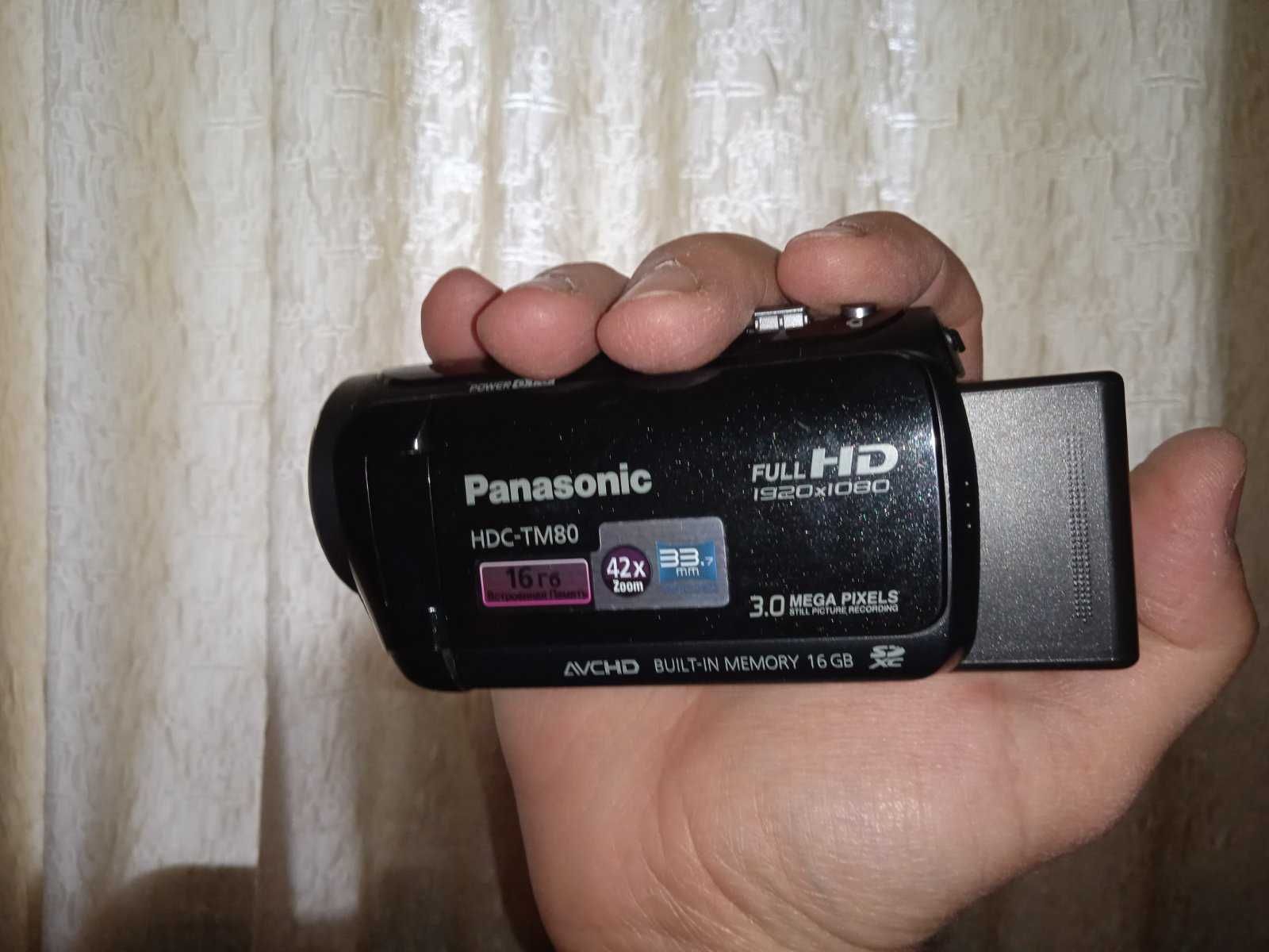 Panasonic HDC TM80 (відеокамера)