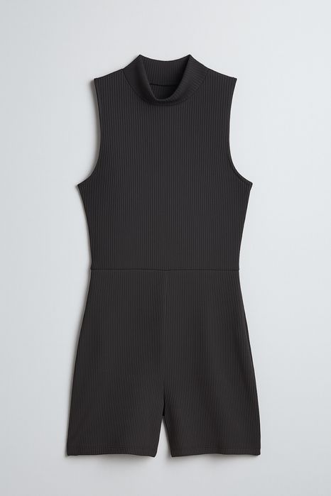 Macacao bershka preto