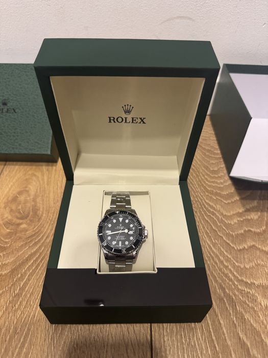 Nowy ekskluzywny zegarek na rękę