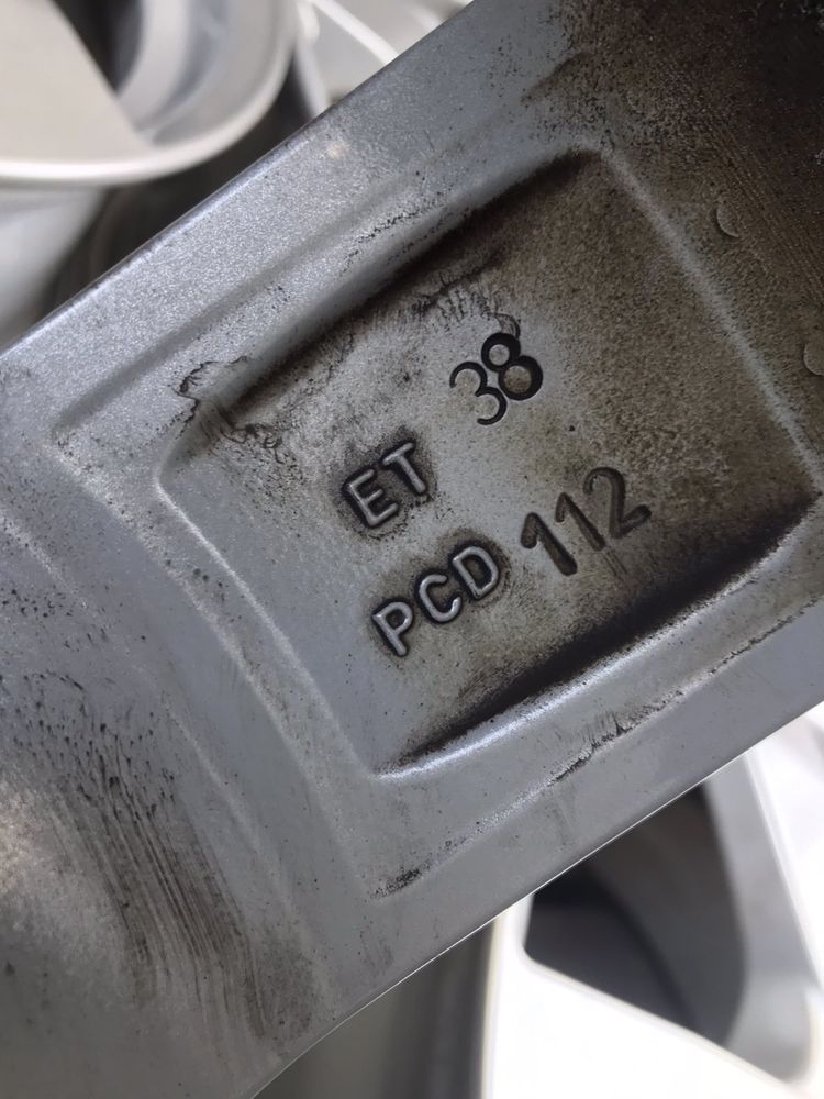 Диски Volkswagen 5:112r17 компект титаны резина шины б/у склад