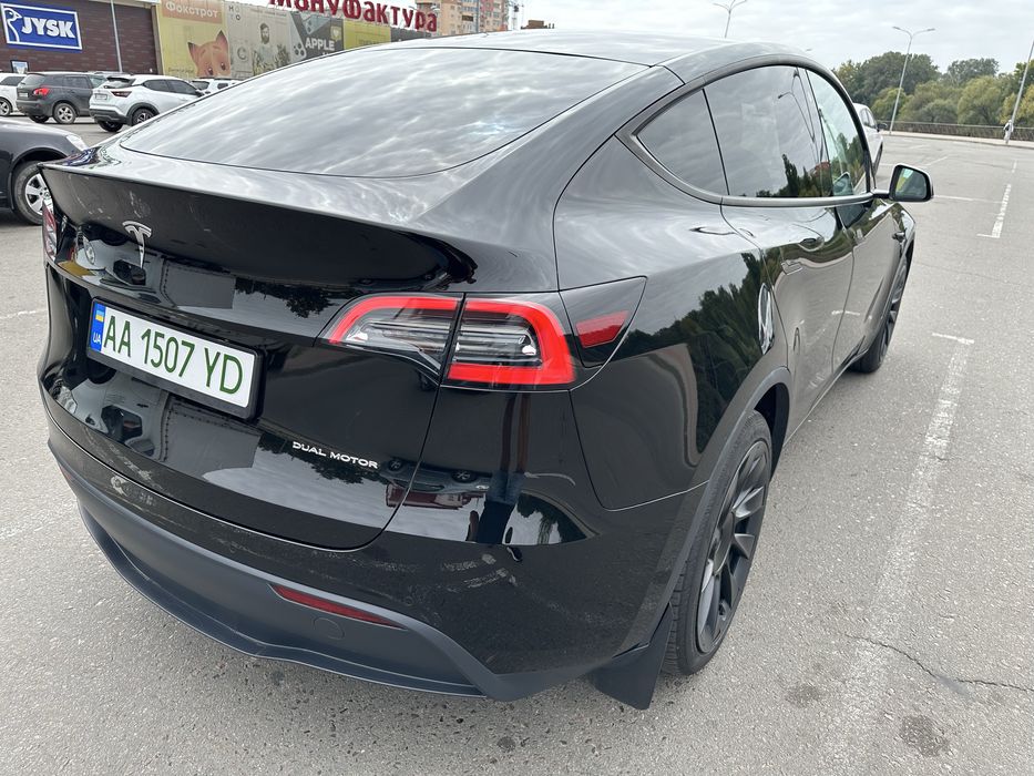 Продам Tesla model Y
