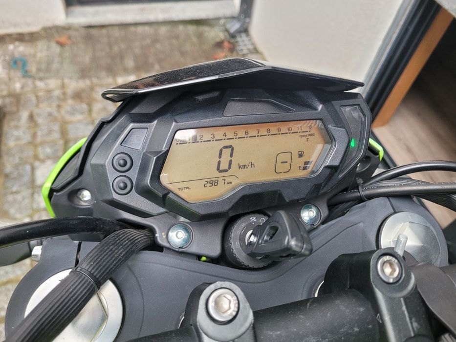 Benelli BN 125 - Ano 2023 - Apenas 3.000 km