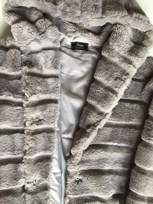 Шуба серая короткая с капюшоном