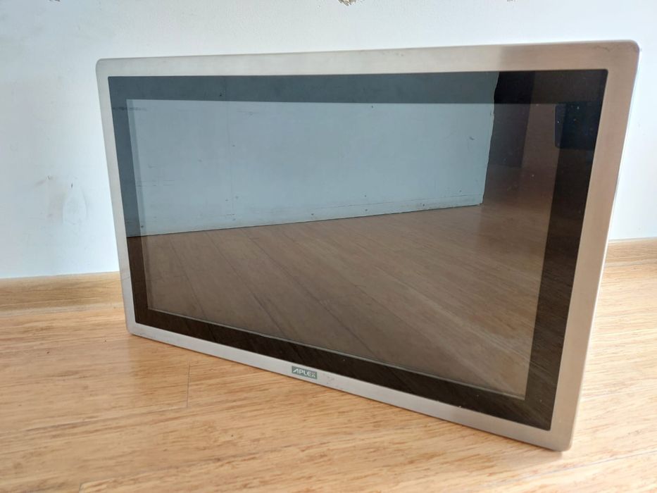 Przemysłowy komputer panelowy 21.5