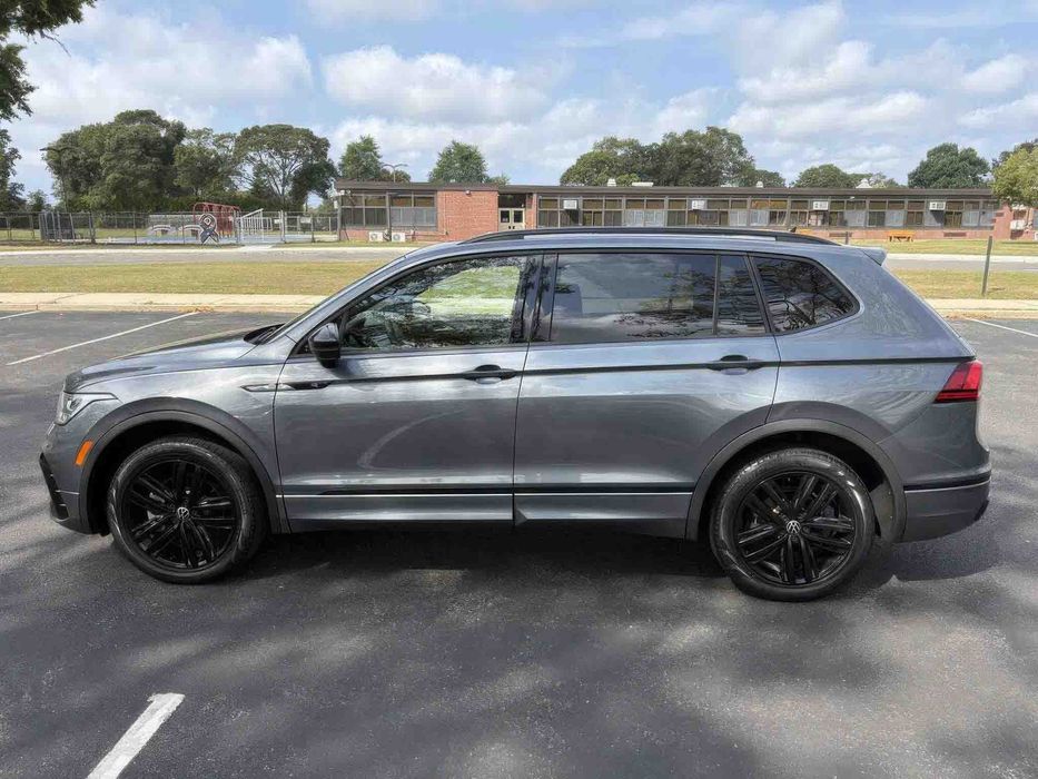 Volkswagen Tiguan SE R-Line Black 4Motion      2022