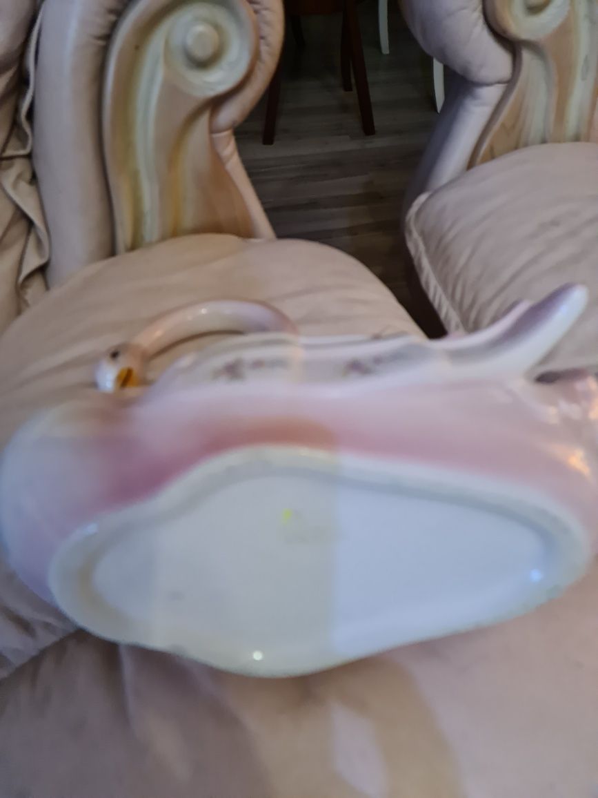 Porcelanowa oslonka na kwiaty