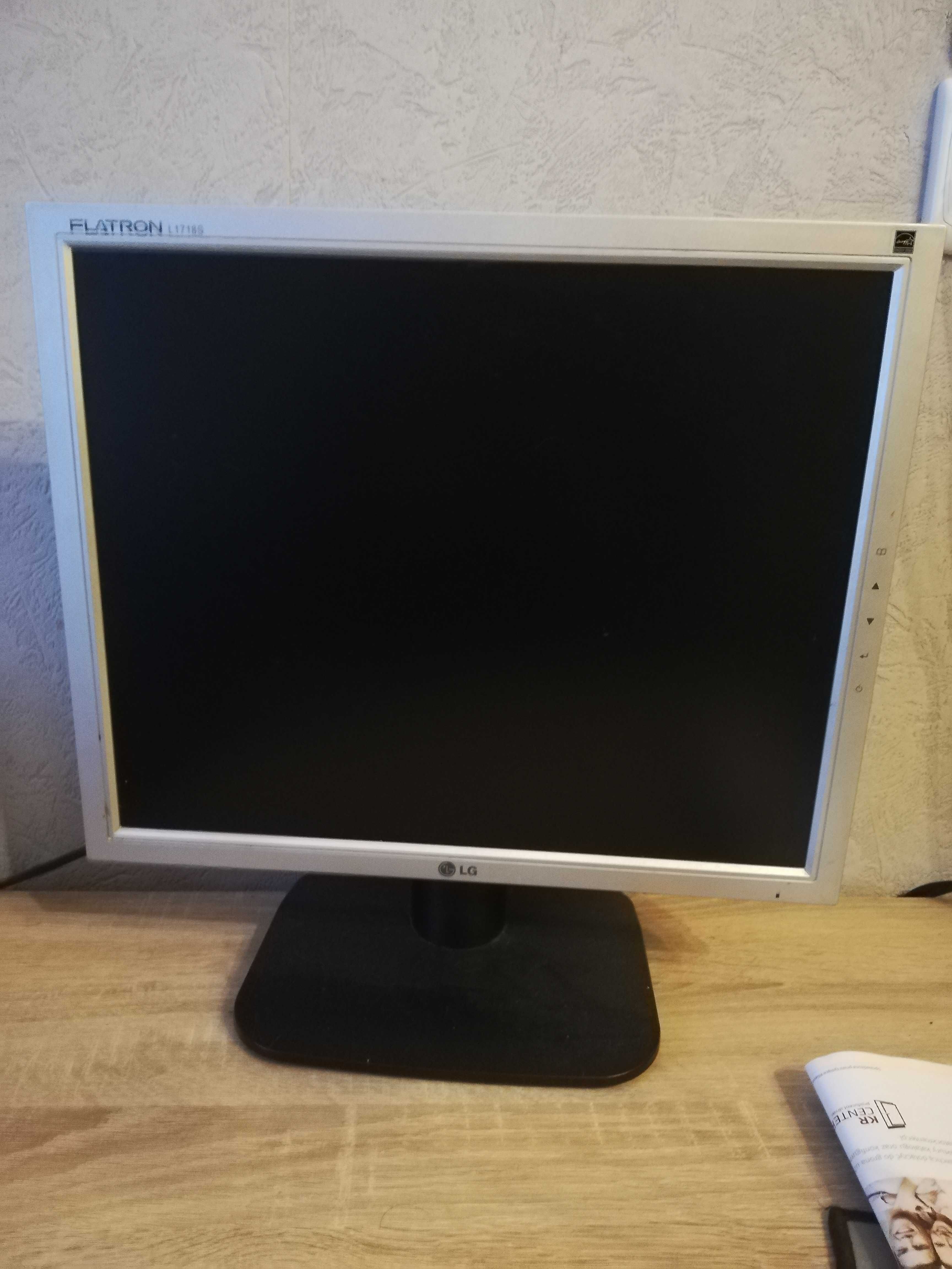 Komputer + monitor