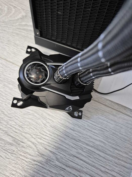 ТОП вибір водяне охолодження 360mm Arctic Liquid Freezer II 360 гар 3р