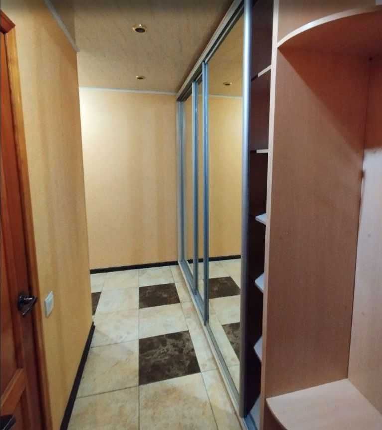 2 кім в багатоповерхівці район ПОЛЯ (КІРОВА) (715630)