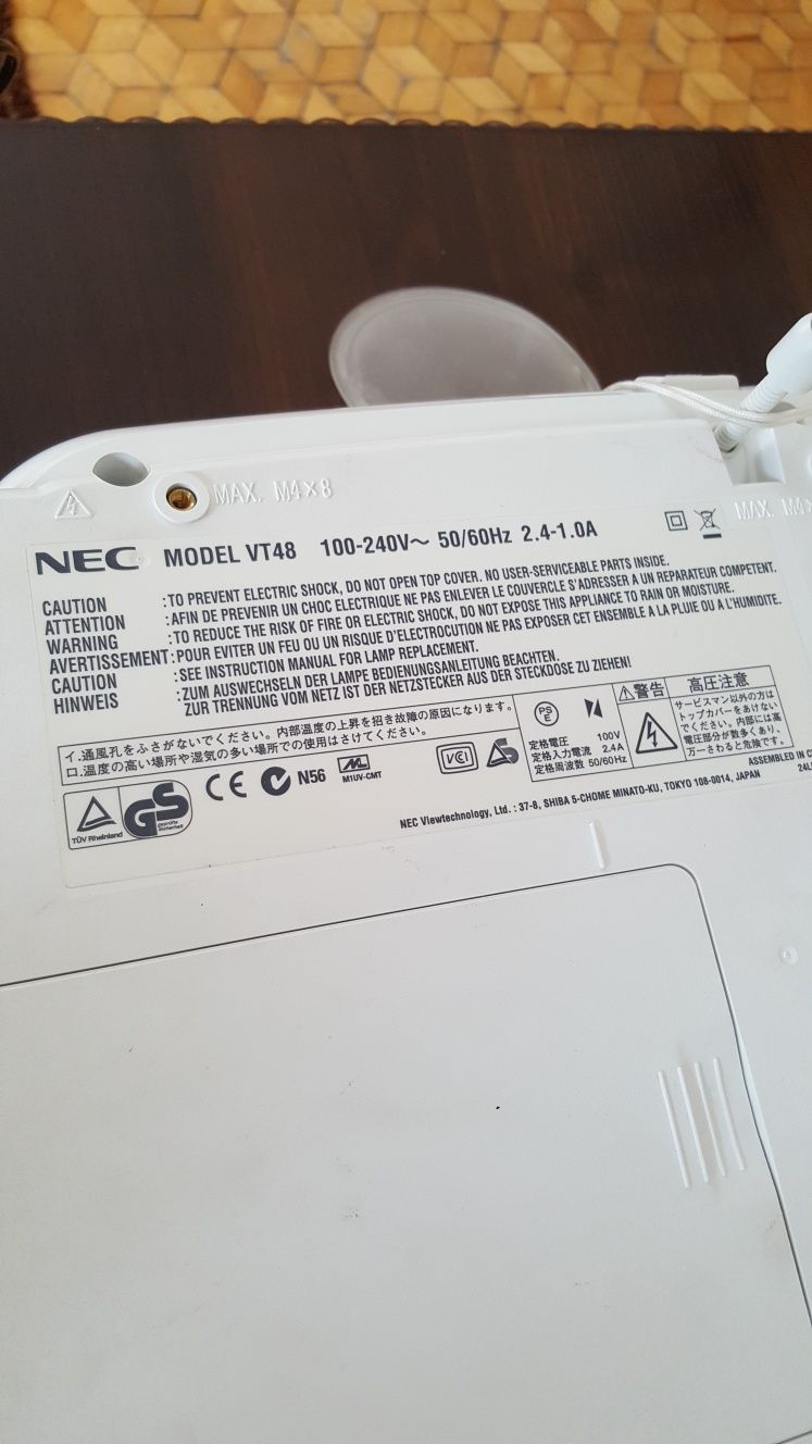 Projector rzutnik Nec l
