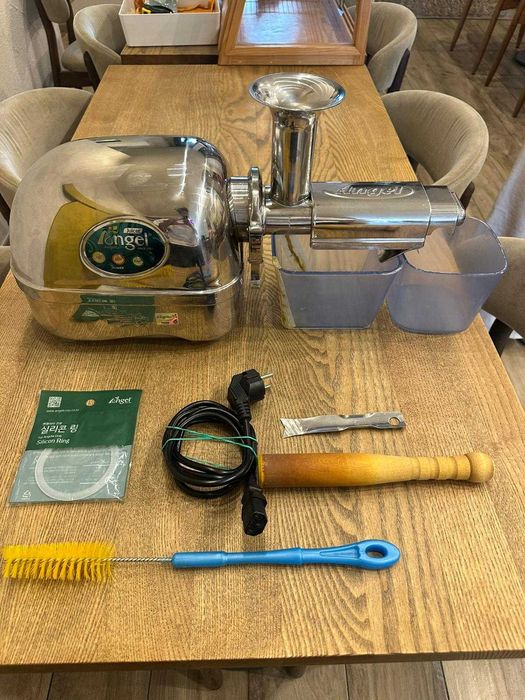 Angel Juicer 7500 – Extrator Profissional de Sumo a Frio (Pouco Uso)