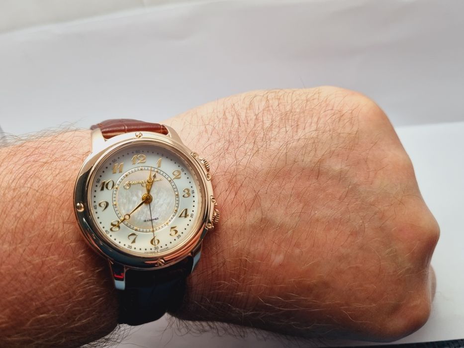 Редкие золотые часы