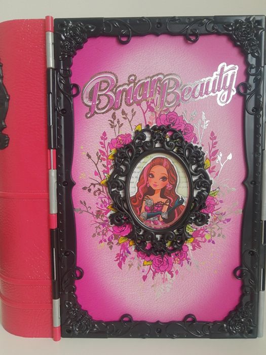 Monster High domek, książka Mattel + gratis