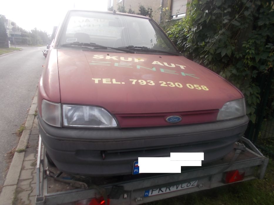 Ford Orion przeznaczony na części kolor wiśniowy