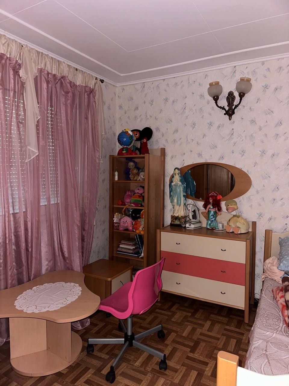Продам 3-х поверховий  дачний будинок, Врублівці, з виходом до водойми