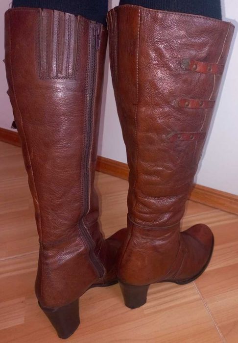 Коричневі жіночі шкіряні чоботи (осінь).