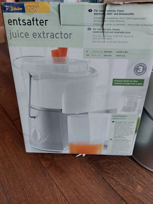 Соковитискач TCM Tchibo
