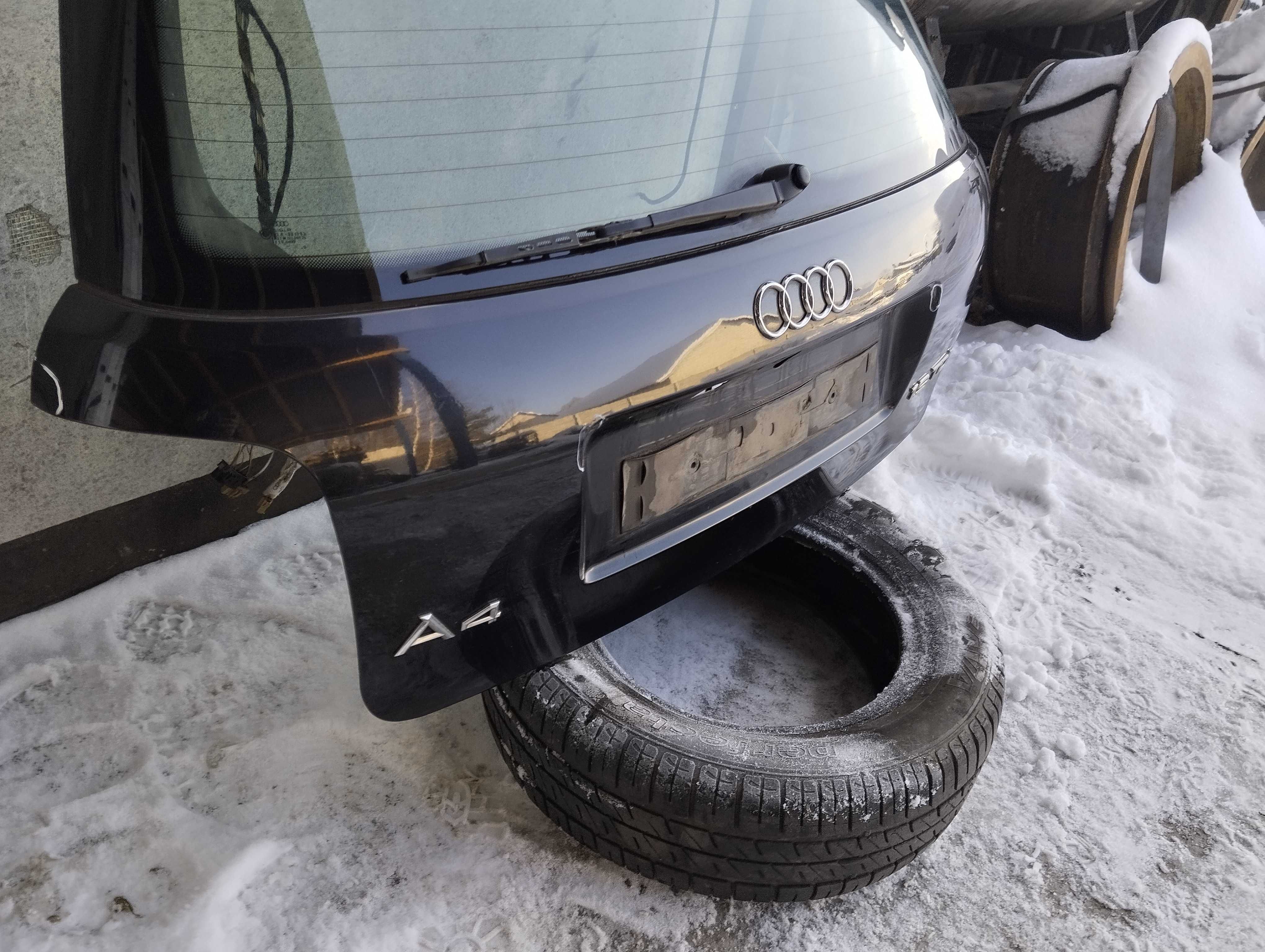 Klapa tył Audi A4 B5 Kombi Lift kod lakieru LZ9W