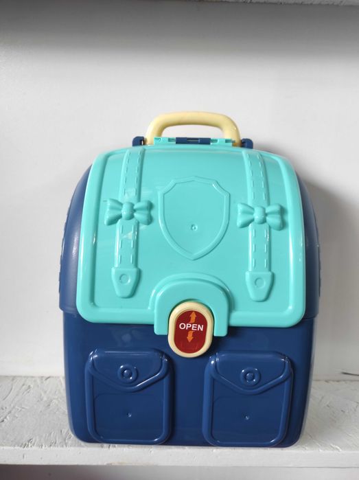 Рюкзак, ранець. Набір лікаря, набір інструментів та міні кухня