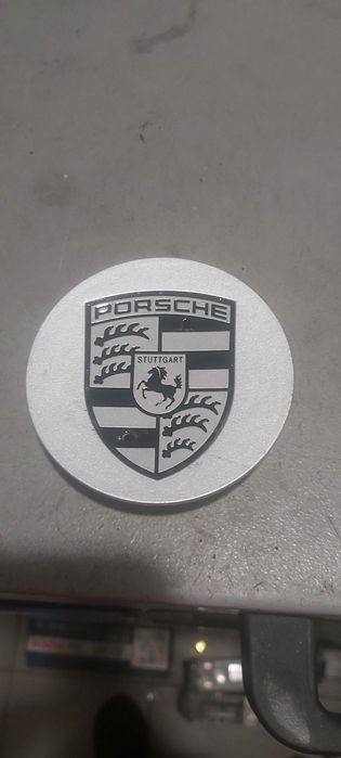 Oryginalny dekielek Porsche