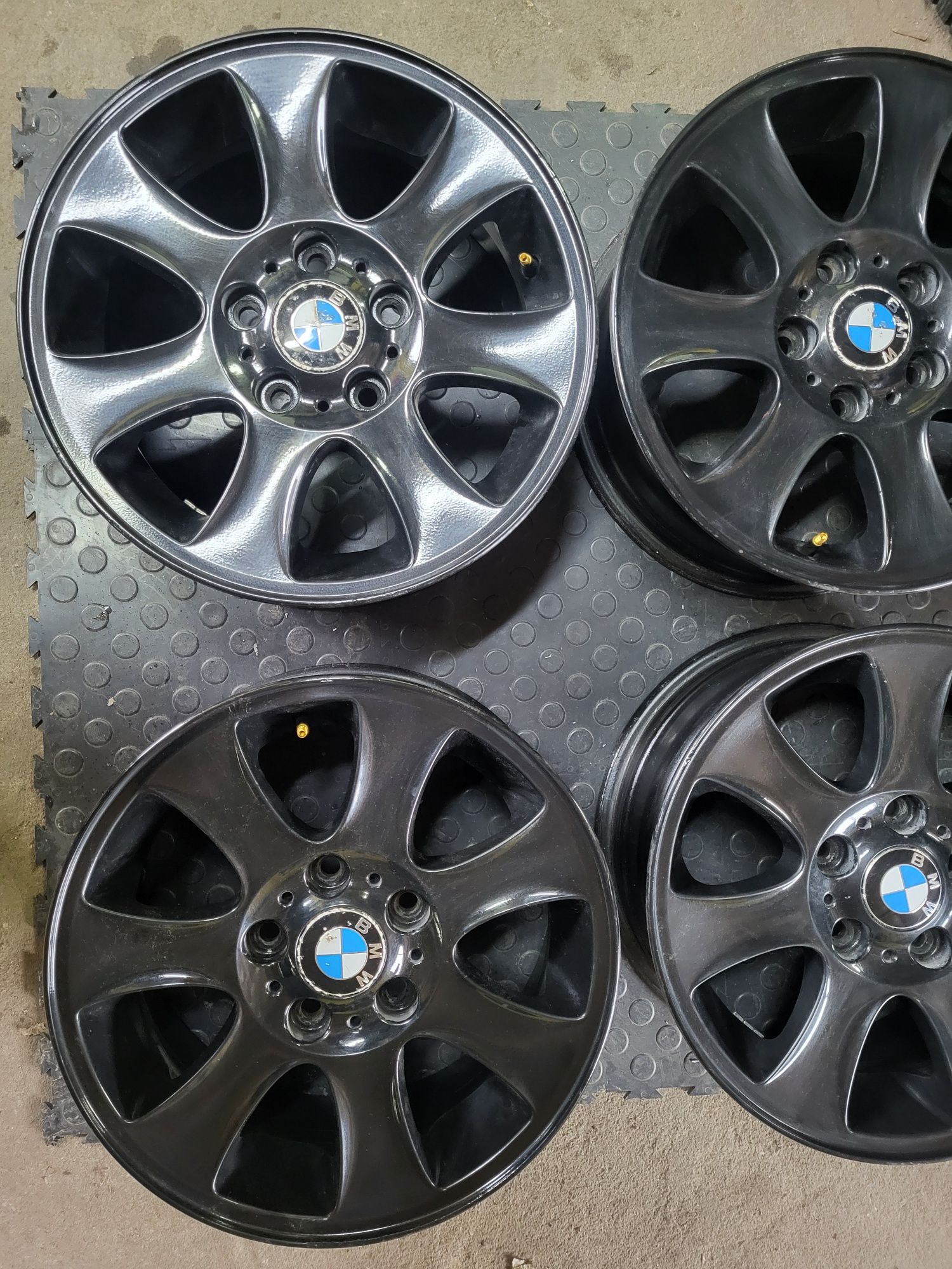 Felgi Aluminiowe 5x120 7Jx16 ET44 BMW Trafic Vivaro