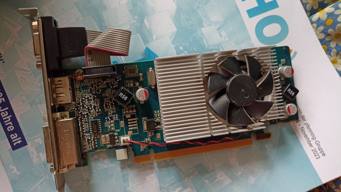 Karta graficzna GeForce DDR3 1Gb model na zdjęciu