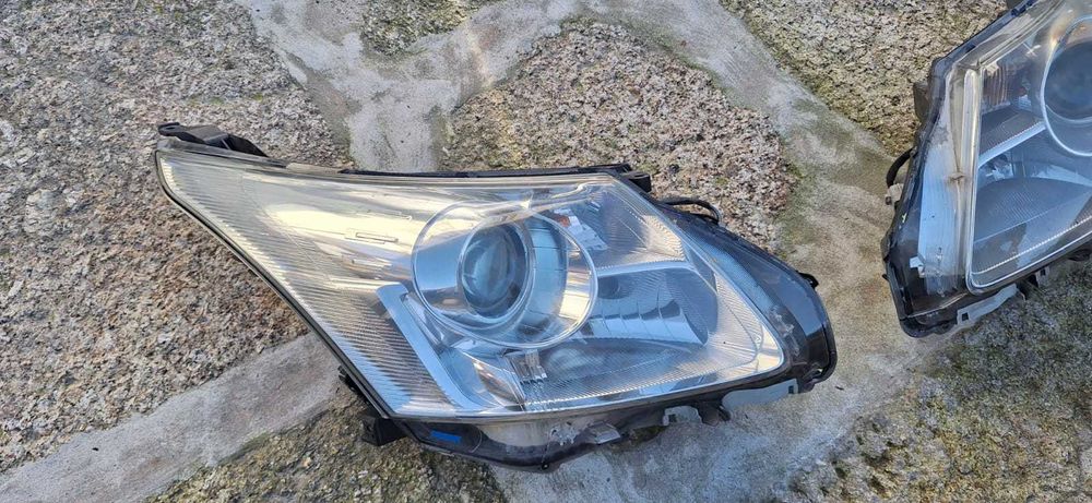 Faróis/óticas Toyota Avensis 2010 xénon direcionais