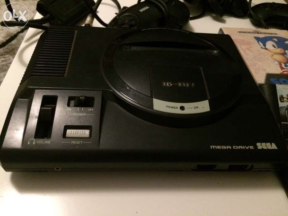 Sega Mega Drive com jogos