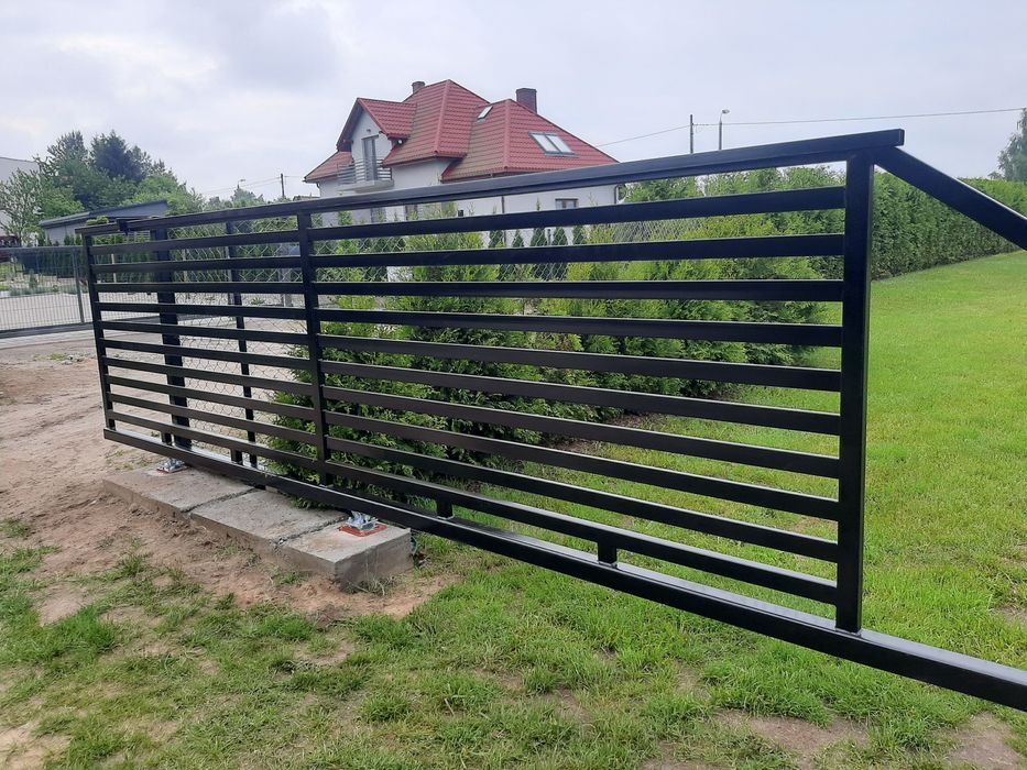 Bramy ogrodzenia balustrady
