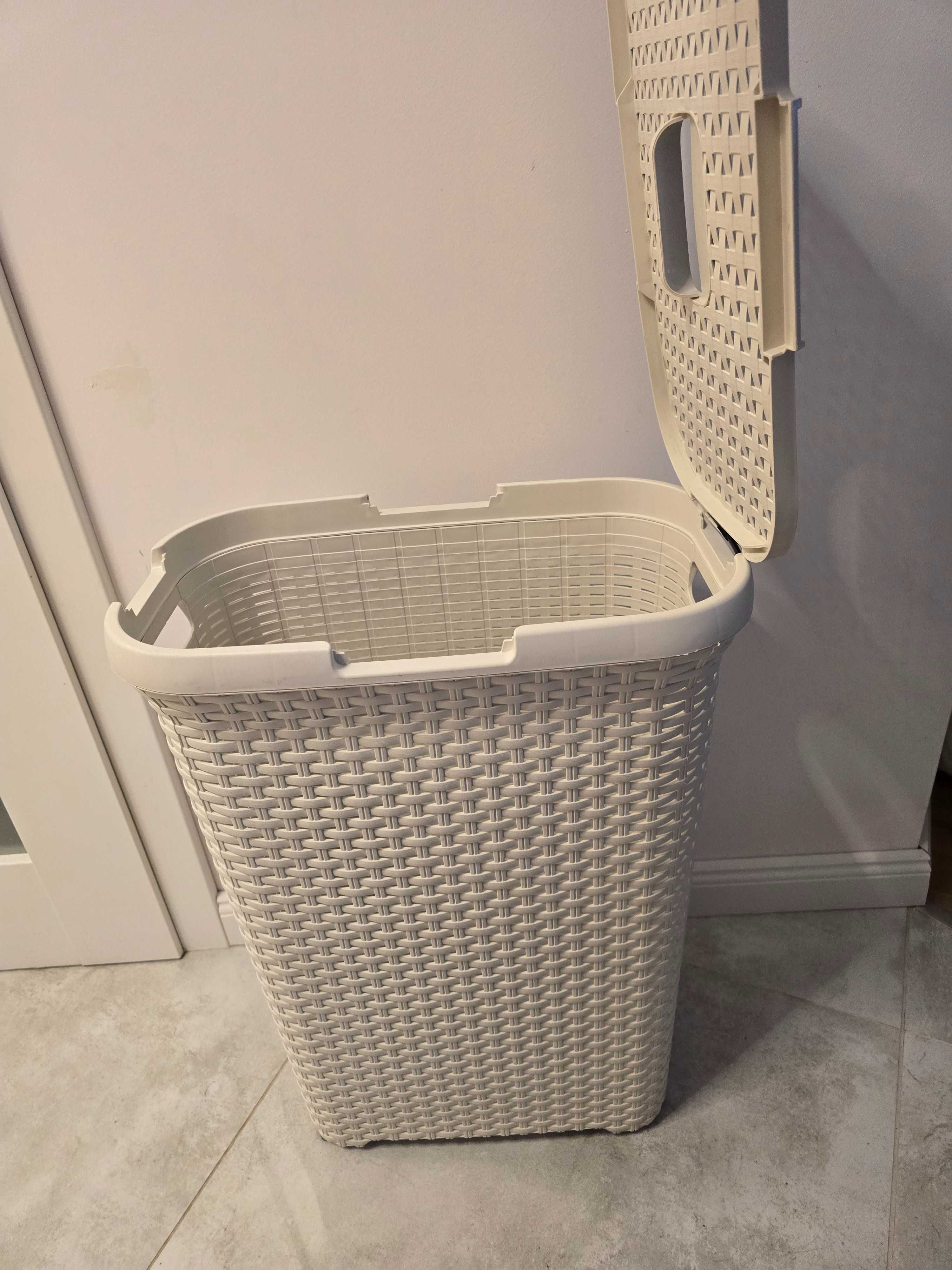 Wąski kosz na pranie Curver "rattan"