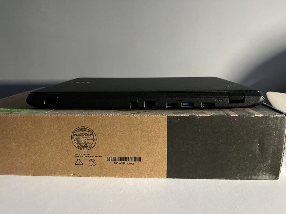 Laptop acer aspire es 11